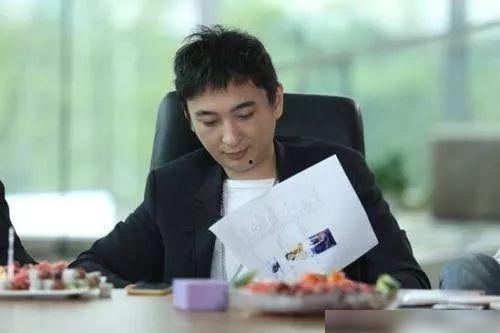 吃瓜娱乐王思聪是谁啊,吃瓜娱乐界风云人物——王思聪传奇